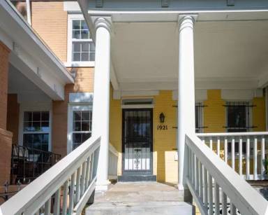 Main picture of 1927 1st St NE