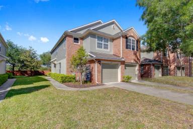 Main picture of RED CRANE LANE