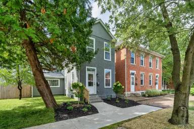 Main picture of 473 E Sycamore St