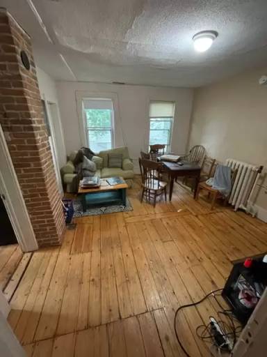 Main picture of 51 Loomis St