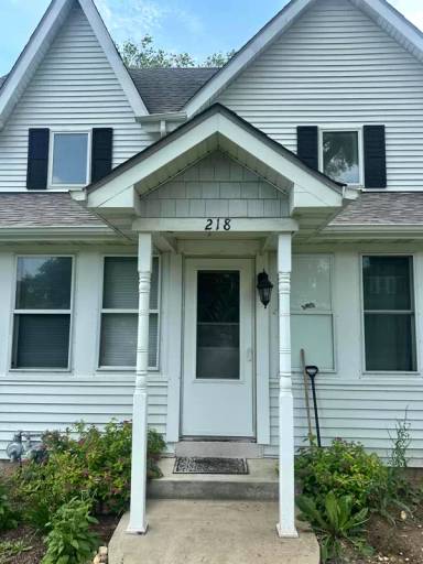 Main picture of 218 N Main St