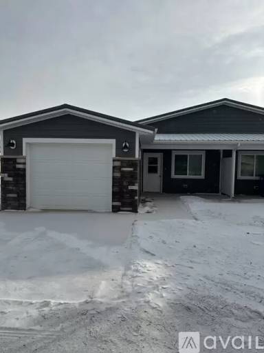 Main picture of 107 4th St N