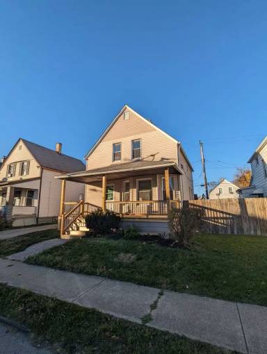 Main picture of 3922 Poe Ave
