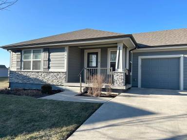Main picture of 8201 Maple Ct