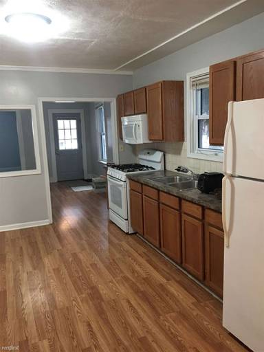 Main picture of 358 Cedar St NE