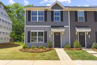 Main picture of 531 Hampton Townes Dr