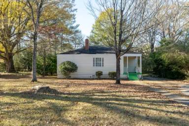 Main picture of 944 Meadowbrook Dr