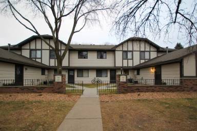Main picture of Villa Court