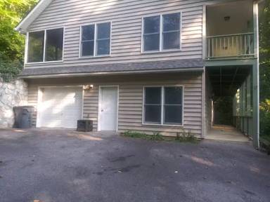 Main picture of 159 Sherman Way