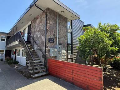 Main picture of 2268 Brown St