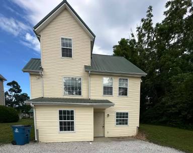 Main picture of 701 S Florence St