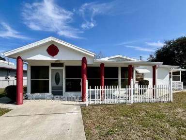 Main picture of 3019 Monroe St