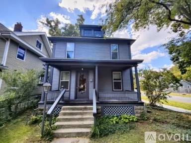 Main picture of 1400 Bemis St SE