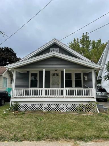 Main picture of 2306 Swayze St