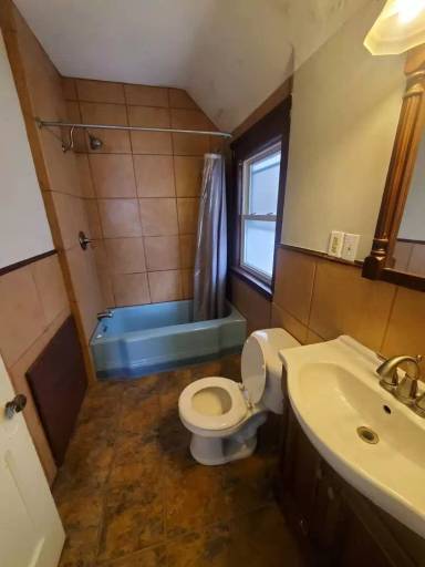 Main picture of 14205 Savannah Ave
