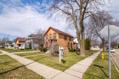 Main picture of 476 Linden St