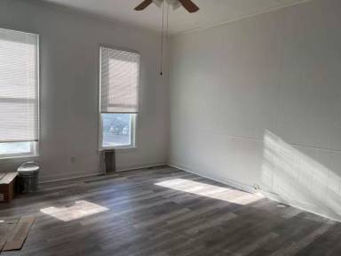 Main picture of 1 Park St