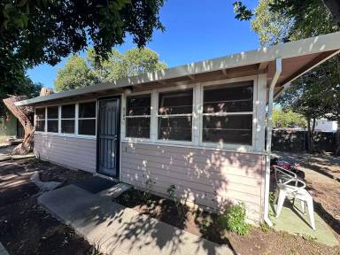 Main picture of 610 William St