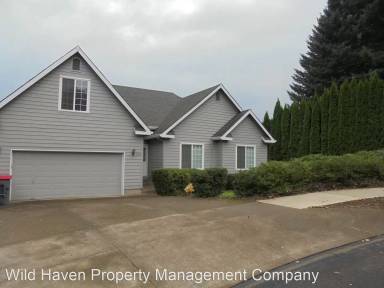 Main picture of 738 NW Thomas Ct