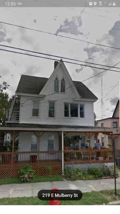 Main picture of 219 E Mulberry St