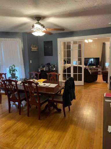 Main picture of 36 Dresser St