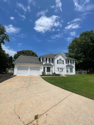 Main picture of 675 Oakdale Ln