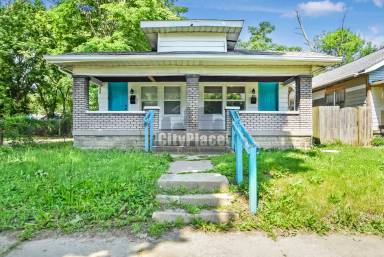 Main picture of 810 N Gladstone Ave