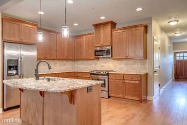 Main picture of 4215 NW Sage Loop