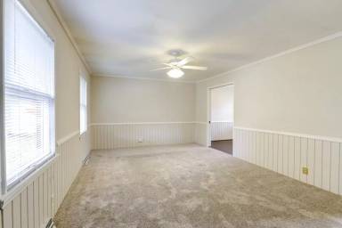 Main picture of 1809 Stratford Dr