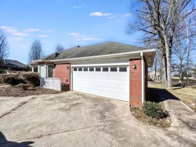 Main picture of 858 Naugher Rd