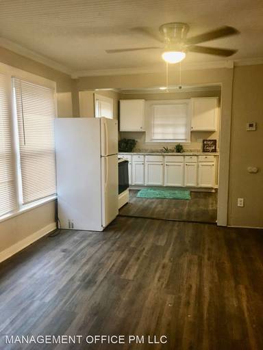 Main picture of 417 Lakewood Ave