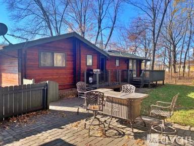 Main picture of 8800 Walnut St