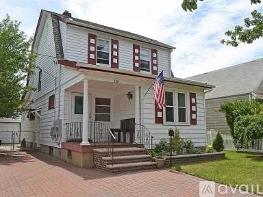 Main picture of 520 5th Ave