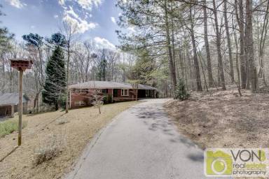 Main picture of 386 Hunnicutt Rd SE