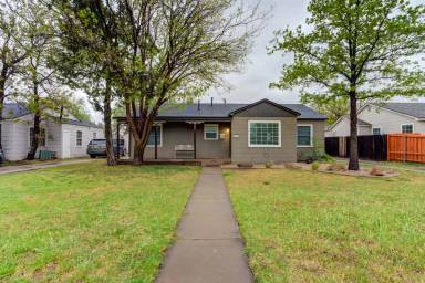 Main picture of 3415 27th St