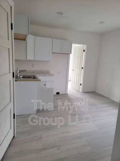 Main picture of 613 Mill St
