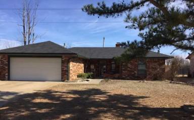 Main picture of 703 Cedar Ln