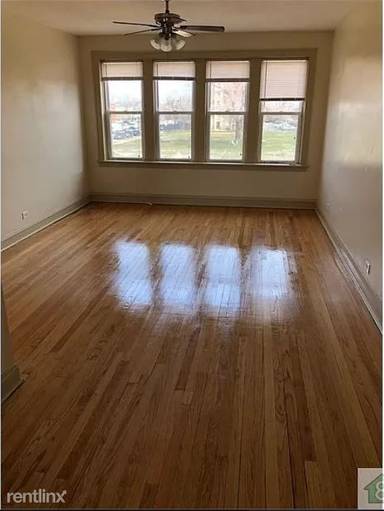 Main picture of 9001 S Loomis St
