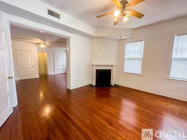 Main picture of 214 Ellis Street