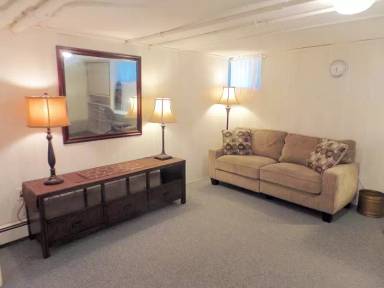 Main picture of 34 Capen St