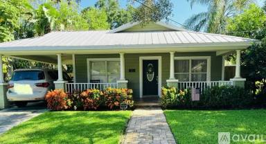 Main picture of 215 W Fern St