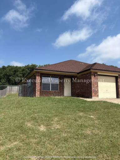 Main picture of 331 Janelle Dr