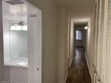 Main picture of 441 W Oakdale Ave