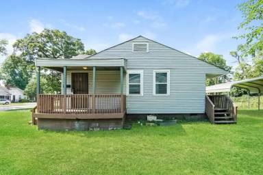 Main picture of 227 S Park Rd SW