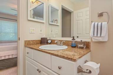Main picture of 4276 Calinda Ln