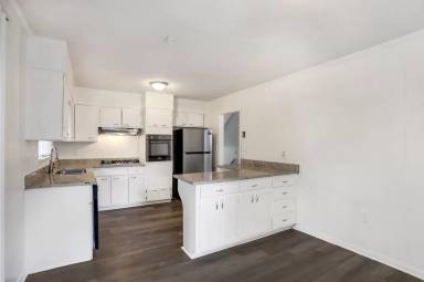 Main picture of 4372 Greenleaf Cir SW