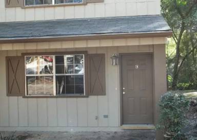 Main picture of 2440 Ramblewood Ct
