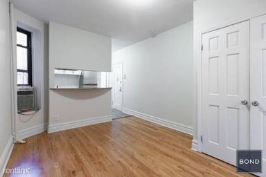 Main picture of 209 W 102nd St