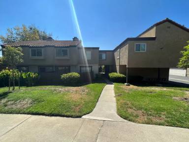 Main picture of 9361 Shadowood Dr
