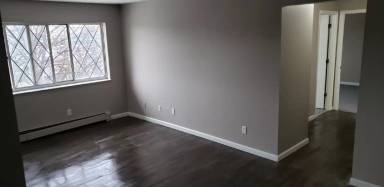 Main picture of 904 E Sturgis St